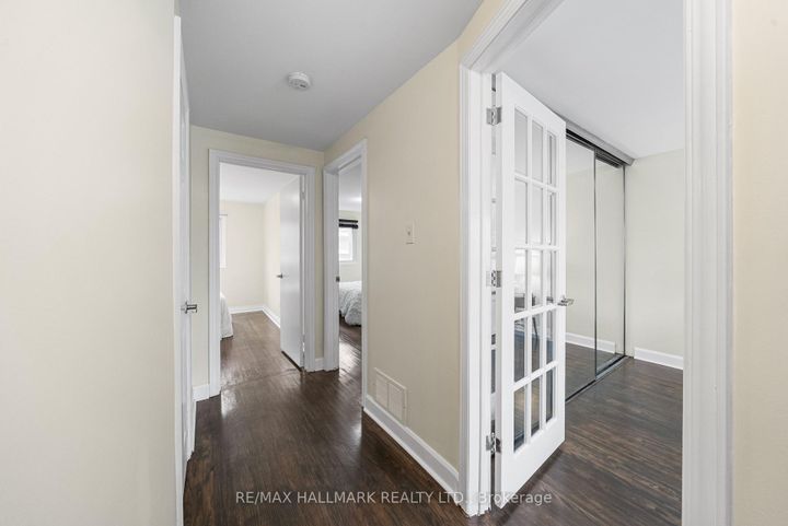 Photo 15 at 11 Tangle Briar Way, Bayview Village, Toronto