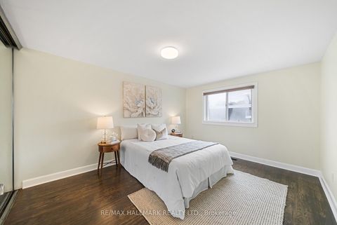 Photo 14 at 11 Tangle Briar Way, Bayview Village, Toronto