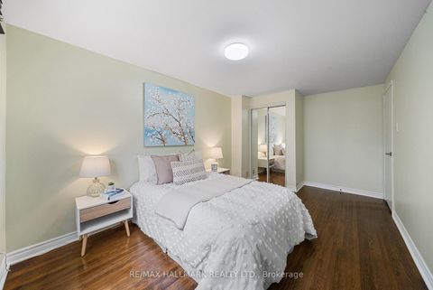 Photo 17 at 11 Tangle Briar Way, Bayview Village, Toronto