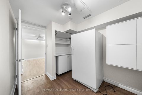 Photo 22 at 11 Tangle Briar Way, Bayview Village, Toronto