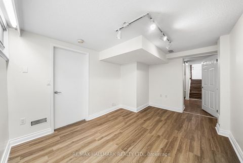 Photo 25 at 11 Tangle Briar Way, Bayview Village, Toronto