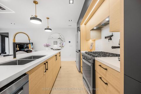 Photo 4 at 9 Kenworthy Avenue, Oakridge, Toronto