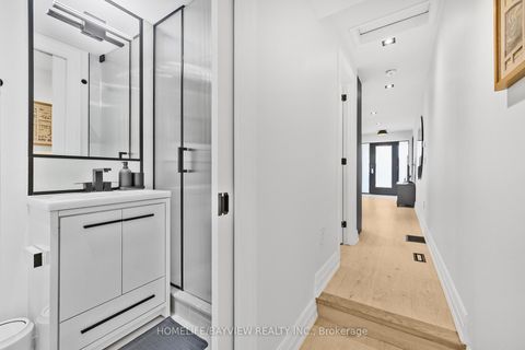 Photo 6 at 9 Kenworthy Avenue, Oakridge, Toronto