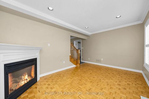 Photo 7 at 6 Noble Prince Place, Sonoma Heights, Vaughan