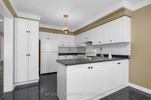 Photo 9 at 6 Noble Prince Place, Sonoma Heights, Vaughan