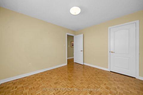 Photo 21 at 6 Noble Prince Place, Sonoma Heights, Vaughan