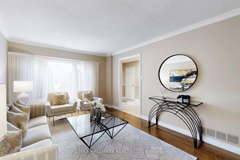 Photo 6 at 69 Dunbarton Court, Harding, Richmond Hill