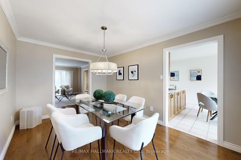 Photo 10 at 69 Dunbarton Court, Harding, Richmond Hill