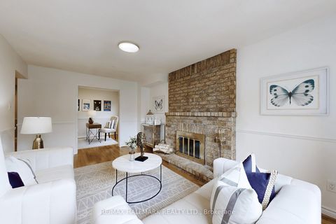 Photo 14 at 69 Dunbarton Court, Harding, Richmond Hill