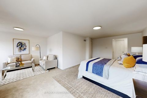 Photo 24 at 69 Dunbarton Court, Harding, Richmond Hill