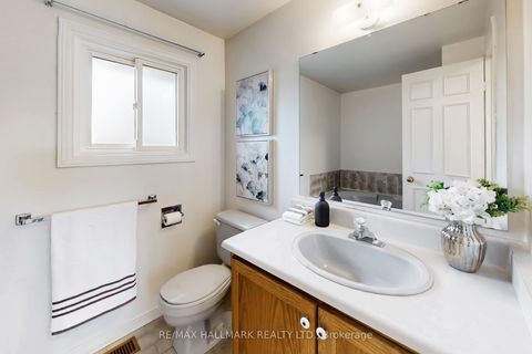 Photo 26 at 69 Dunbarton Court, Harding, Richmond Hill