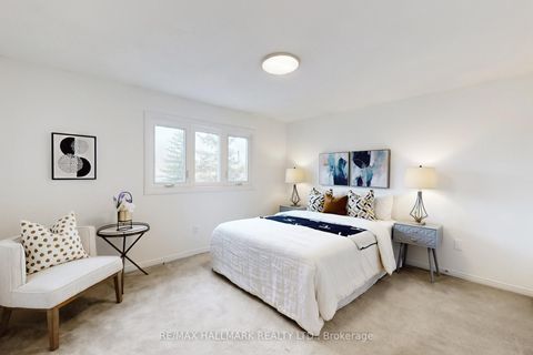 Photo 27 at 69 Dunbarton Court, Harding, Richmond Hill