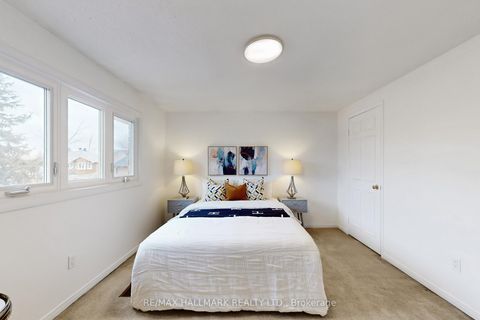 Photo 28 at 69 Dunbarton Court, Harding, Richmond Hill