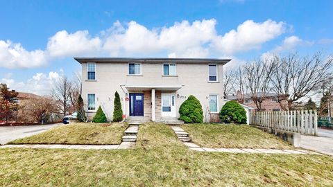 Photo 1 at 28 Athenia Court, West Hill, Toronto