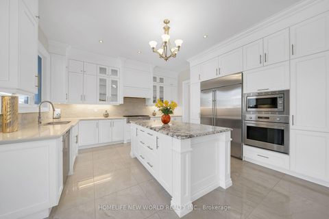 Photo 15 at 10 Stancroft Drive, Westbrook, Richmond Hill