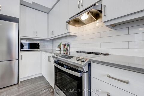 Photo 7 at 110 - 10 Almond Blossom Mews, Vaughan Corporate Centre, Vaughan