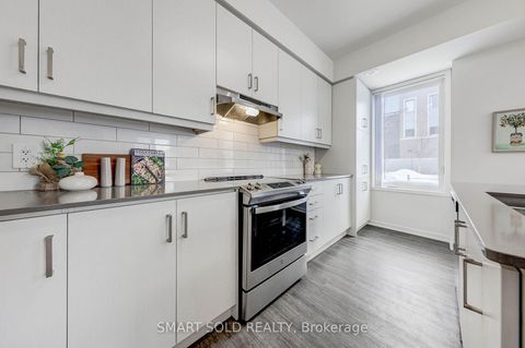 Photo 8 at 110 - 10 Almond Blossom Mews, Vaughan Corporate Centre, Vaughan