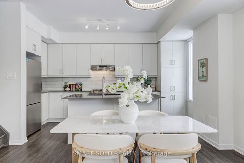 Photo 9 at 110 - 10 Almond Blossom Mews, Vaughan Corporate Centre, Vaughan