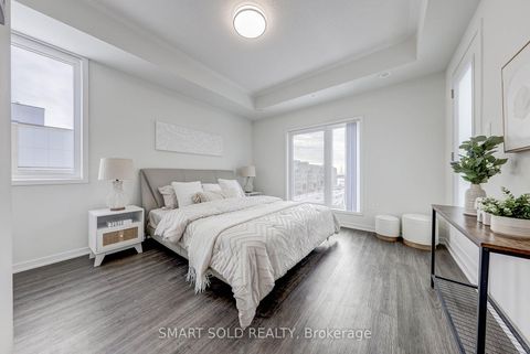 Photo 20 at 110 - 10 Almond Blossom Mews, Vaughan Corporate Centre, Vaughan