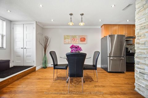 Photo 2 at 222 - 1055 Dundas Street E, Applewood, Mississauga