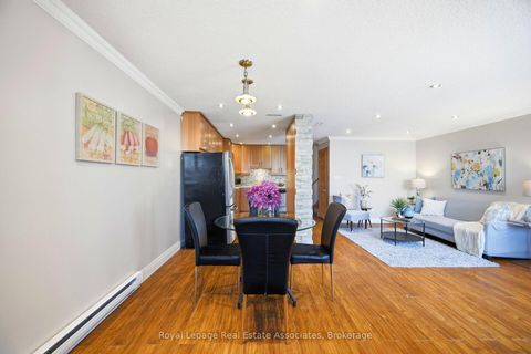 Photo 3 at 222 - 1055 Dundas Street E, Applewood, Mississauga