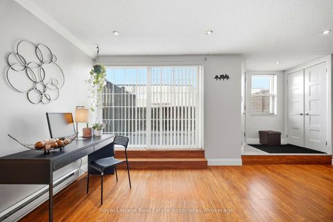 Photo 5 at 222 - 1055 Dundas Street E, Applewood, Mississauga