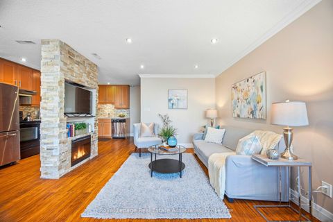 Photo 7 at 222 - 1055 Dundas Street E, Applewood, Mississauga