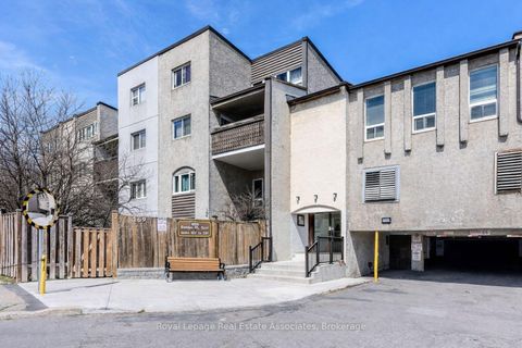 Photo 31 at 222 - 1055 Dundas Street E, Applewood, Mississauga