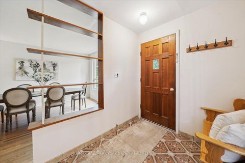 Photo 7 at 29 Seaton Drive, Aurora Highlands, Aurora