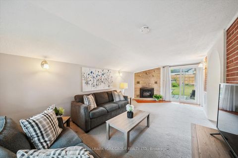 Photo 21 at 29 Seaton Drive, Aurora Highlands, Aurora