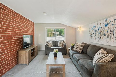 Photo 26 at 29 Seaton Drive, Aurora Highlands, Aurora