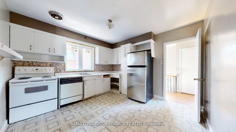 Photo 7 at 480 Ellerslie Avenue, Willowdale West, Toronto