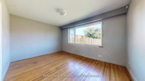 Photo 11 at 480 Ellerslie Avenue, Willowdale West, Toronto