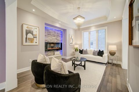 Photo 9 at 18 Giardina Crescent, Bayview Hill, Richmond Hill