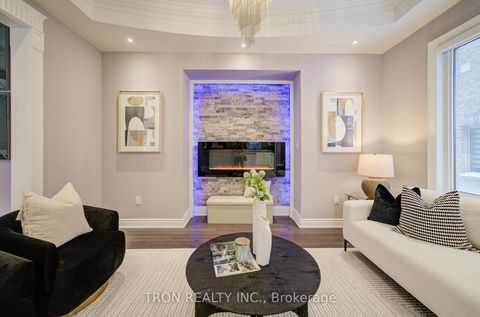 Photo 10 at 18 Giardina Crescent, Bayview Hill, Richmond Hill