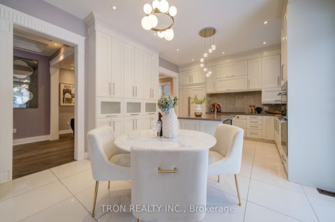 Photo 13 at 18 Giardina Crescent, Bayview Hill, Richmond Hill