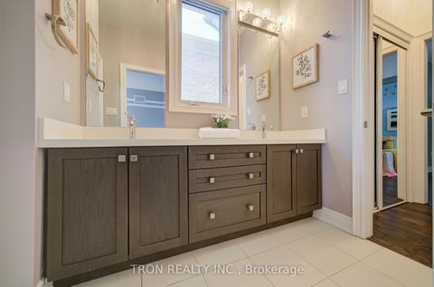 Photo 26 at 18 Giardina Crescent, Bayview Hill, Richmond Hill