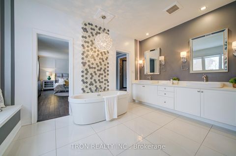 Photo 33 at 18 Giardina Crescent, Bayview Hill, Richmond Hill