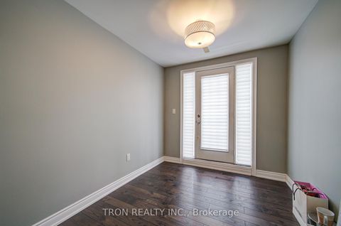 Photo 40 at 18 Giardina Crescent, Bayview Hill, Richmond Hill