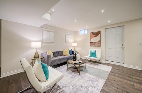 Photo 46 at 18 Giardina Crescent, Bayview Hill, Richmond Hill