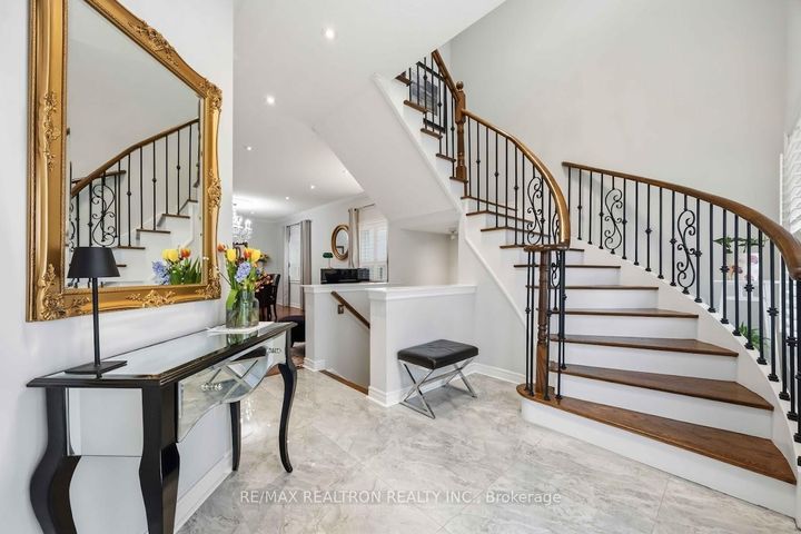 Photo 15 at 10 Dovetail Drive, Oak Ridges Lake Wilcox, Richmond Hill