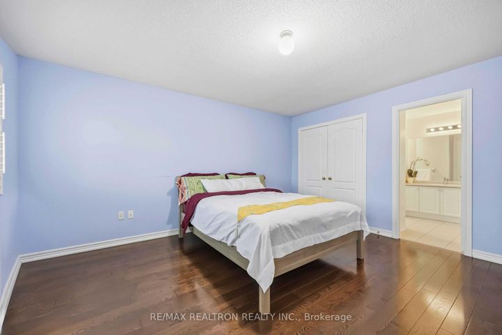 Photo 22 at 10 Dovetail Drive, Oak Ridges Lake Wilcox, Richmond Hill