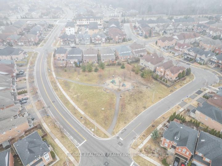 Photo 39 at 10 Dovetail Drive, Oak Ridges Lake Wilcox, Richmond Hill