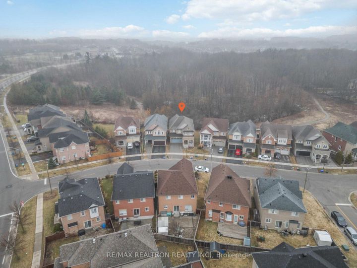 Photo 40 at 10 Dovetail Drive, Oak Ridges Lake Wilcox, Richmond Hill