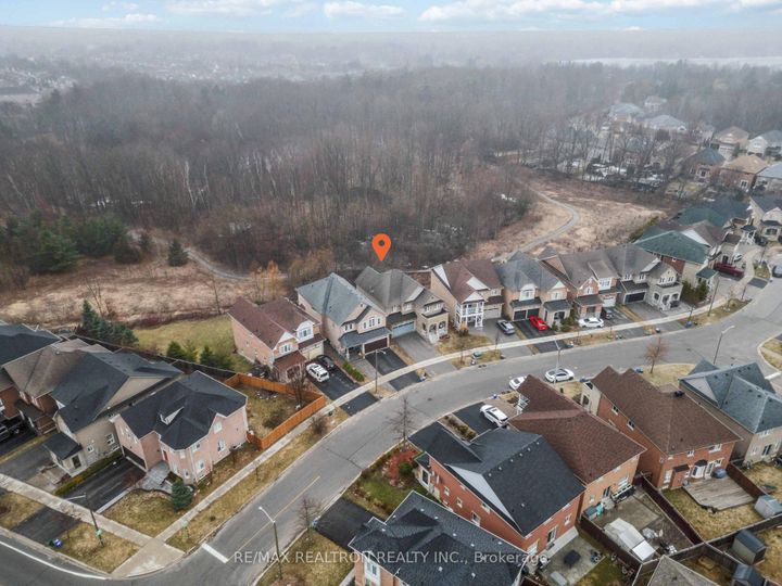 Photo 41 at 10 Dovetail Drive, Oak Ridges Lake Wilcox, Richmond Hill