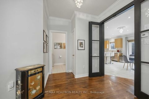 Photo 10 at 10 Dovetail Drive, Oak Ridges Lake Wilcox, Richmond Hill