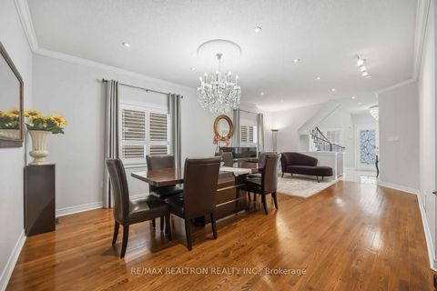 Photo 13 at 10 Dovetail Drive, Oak Ridges Lake Wilcox, Richmond Hill