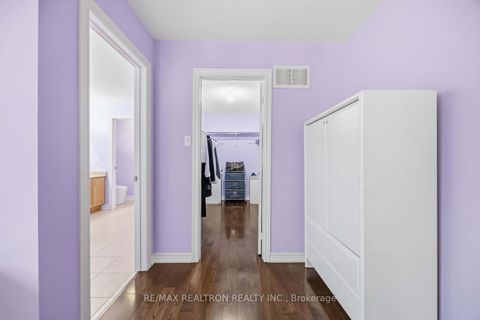 Photo 20 at 10 Dovetail Drive, Oak Ridges Lake Wilcox, Richmond Hill