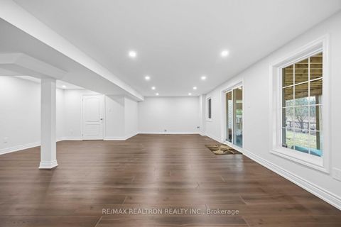 Photo 28 at 10 Dovetail Drive, Oak Ridges Lake Wilcox, Richmond Hill