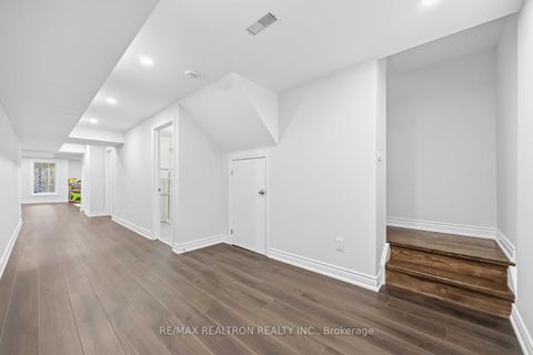 Photo 30 at 10 Dovetail Drive, Oak Ridges Lake Wilcox, Richmond Hill